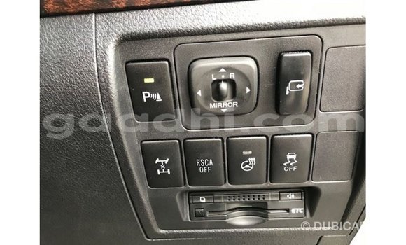 Buy Import Toyota Land Cruiser White Car in Import - Dubai in Somalia Buy Import Toyota Land Cruiser White Car in Import - Dubai in Somalia