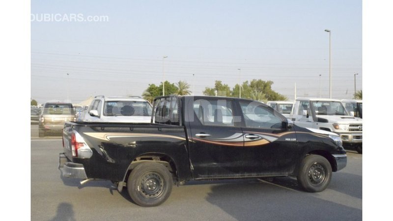 Big with watermark toyota hilux somalia import dubai 4171