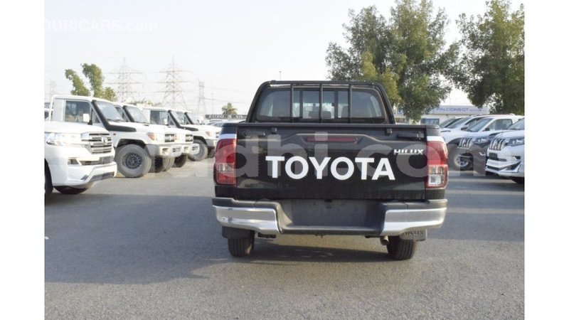 Big with watermark toyota hilux somalia import dubai 4171