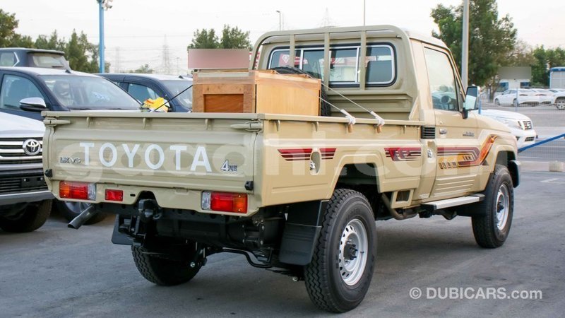 Big with watermark toyota land cruiser somalia import dubai 4175