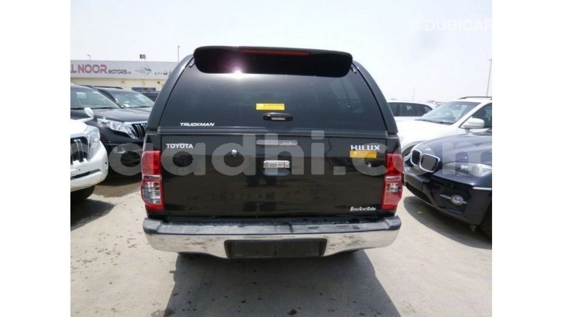 Big with watermark toyota hilux somalia import dubai 4176