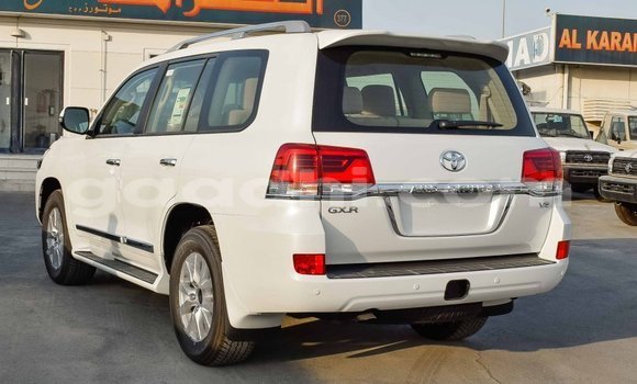 Buy Import Toyota Land Cruiser White Car in Import - Dubai in Somalia Buy Import Toyota Land Cruiser White Car in Import - Dubai in Somalia