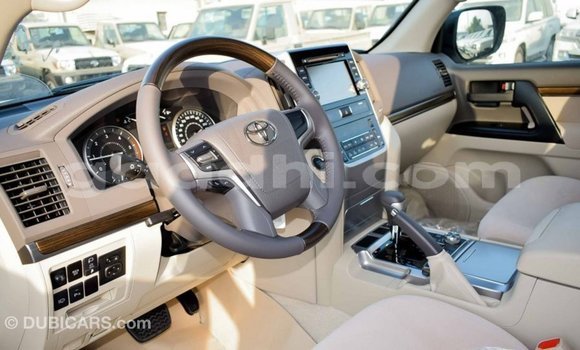 Buy Import Toyota Land Cruiser White Car in Import - Dubai in Somalia Buy Import Toyota Land Cruiser White Car in Import - Dubai in Somalia