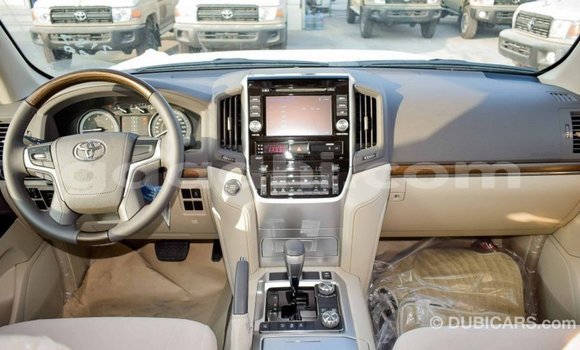 Buy Import Toyota Land Cruiser White Car in Import - Dubai in Somalia Buy Import Toyota Land Cruiser White Car in Import - Dubai in Somalia