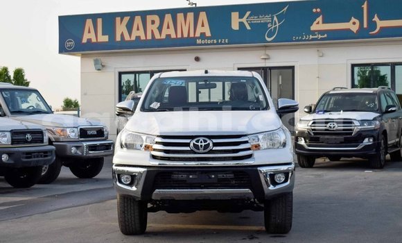 ይግዙ Imported Toyota Hilux ነጭ መኪና በ Import - Dubai በ ሶማሊያ ይግዙ Imported Toyota Hilux ነጭ መኪና በ Import - Dubai በ ሶማሊያ
