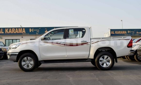 ይግዙ Imported Toyota Hilux ነጭ መኪና በ Import - Dubai በ ሶማሊያ ይግዙ Imported Toyota Hilux ነጭ መኪና በ Import - Dubai በ ሶማሊያ