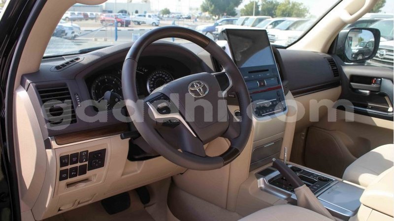Big with watermark toyota land cruiser somalia import dubai 4181