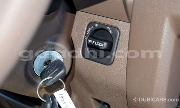Buy Import Toyota Land Cruiser Beige Car in Import - Dubai in Somalia Buy Import Toyota Land Cruiser Beige Car in Import - Dubai in Somalia