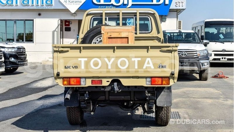 Big with watermark toyota land cruiser somalia import dubai 4182