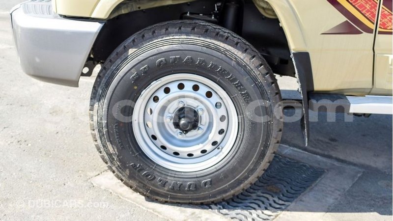 Big with watermark toyota land cruiser somalia import dubai 4182