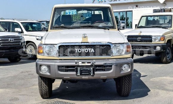 ይግዙ Imported Toyota Land Cruiser Beige መኪና በ Import - Dubai በ ሶማሊያ ይግዙ Imported Toyota Land Cruiser Beige መኪና በ Import - Dubai በ ሶማሊያ