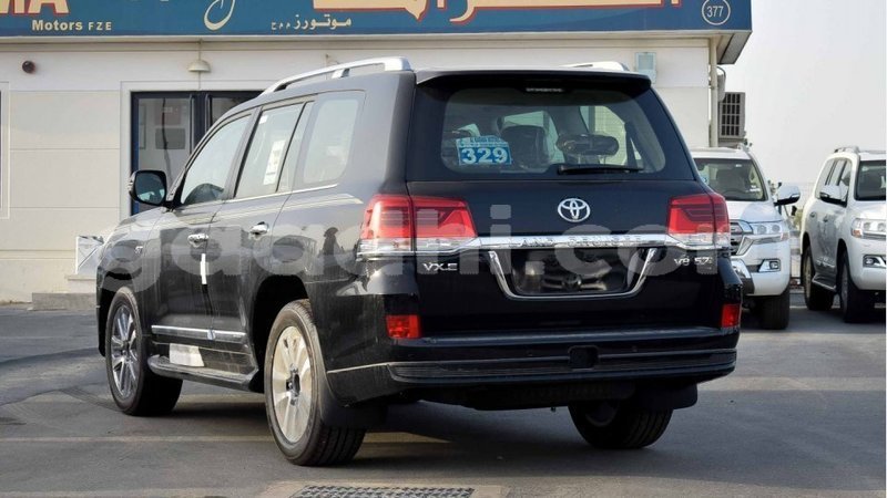 Big with watermark toyota land cruiser somalia import dubai 4186