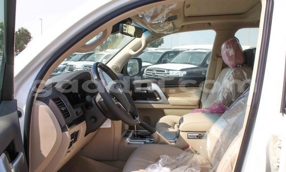 Buy Import Toyota Land Cruiser White Car in Import - Dubai in Somalia Buy Import Toyota Land Cruiser White Car in Import - Dubai in Somalia
