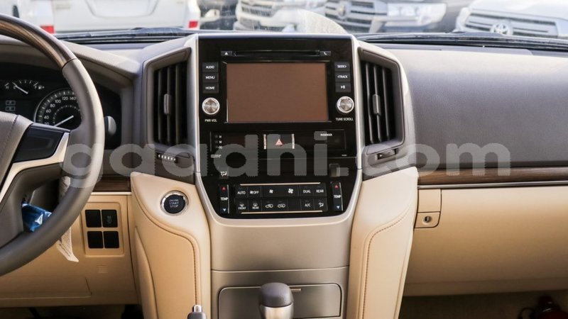 Big with watermark toyota land cruiser somalia import dubai 4189