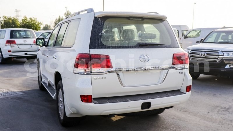 Big with watermark toyota land cruiser somalia import dubai 4189