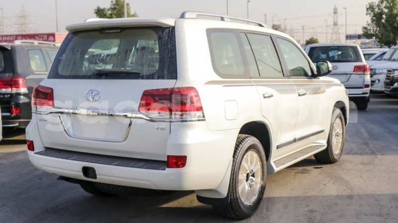 Big with watermark toyota land cruiser somalia import dubai 4189