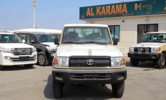 Buy Import Toyota Land Cruiser Beige Car in Import - Dubai in Somalia Buy Import Toyota Land Cruiser Beige Car in Import - Dubai in Somalia