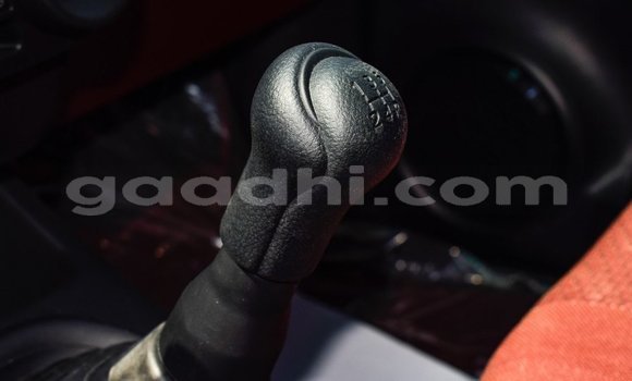 Nunua Imported Toyota Hilux Nyeupe Gari ndani ya Import - Dubai nchini Somalia Nunua Imported Toyota Hilux Nyeupe Gari ndani ya Import - Dubai nchini Somalia