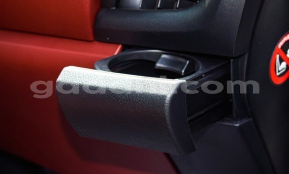 Nunua Imported Toyota Hilux Nyeupe Gari ndani ya Import - Dubai nchini Somalia Nunua Imported Toyota Hilux Nyeupe Gari ndani ya Import - Dubai nchini Somalia