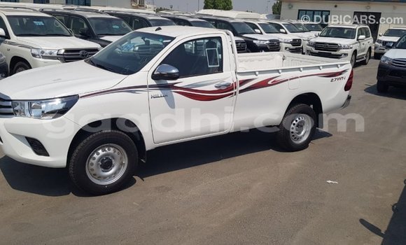 Nunua Imported Toyota Hilux Nyeupe Gari ndani ya Import - Dubai nchini Somalia Nunua Imported Toyota Hilux Nyeupe Gari ndani ya Import - Dubai nchini Somalia