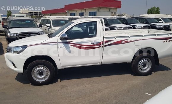 Nunua Imported Toyota Hilux Nyeupe Gari ndani ya Import - Dubai nchini Somalia Nunua Imported Toyota Hilux Nyeupe Gari ndani ya Import - Dubai nchini Somalia