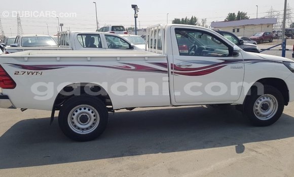 Nunua Imported Toyota Hilux Nyeupe Gari ndani ya Import - Dubai nchini Somalia Nunua Imported Toyota Hilux Nyeupe Gari ndani ya Import - Dubai nchini Somalia