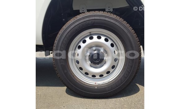 Nunua Imported Toyota Hilux Nyeupe Gari ndani ya Import - Dubai nchini Somalia Nunua Imported Toyota Hilux Nyeupe Gari ndani ya Import - Dubai nchini Somalia