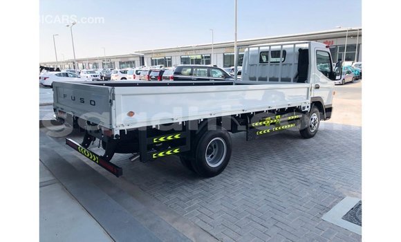 ይግዙ Imported Mitsubishi L400 ነጭ የጭነት መኪና በ Import - Dubai በ ሶማሊያ ይግዙ Imported Mitsubishi L400 ነጭ የጭነት መኪና በ Import - Dubai በ ሶማሊያ
