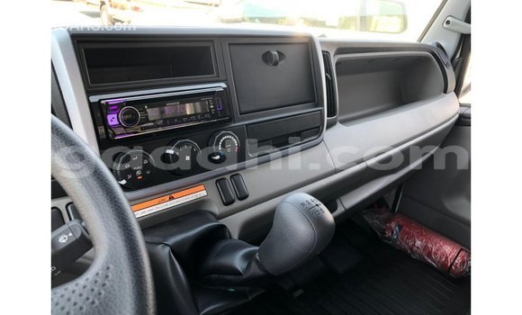 Nunua Imported Mitsubishi L400 Nyeupe Lori ndani ya Import - Dubai nchini Somalia Nunua Imported Mitsubishi L400 Nyeupe Lori ndani ya Import - Dubai nchini Somalia