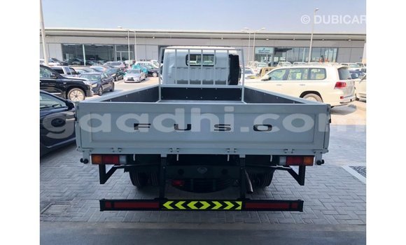 Nunua Imported Mitsubishi L400 Nyeupe Lori ndani ya Import - Dubai nchini Somalia Nunua Imported Mitsubishi L400 Nyeupe Lori ndani ya Import - Dubai nchini Somalia