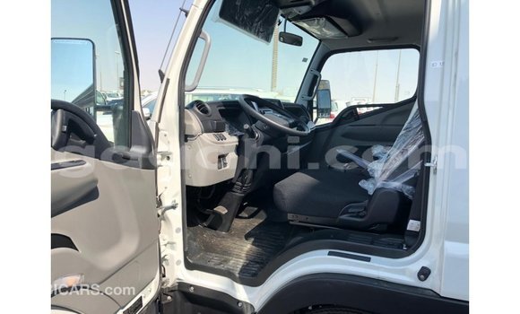 Buy Import Mitsubishi L400 White Truck in Import - Dubai in Somalia Buy Import Mitsubishi L400 White Truck in Import - Dubai in Somalia