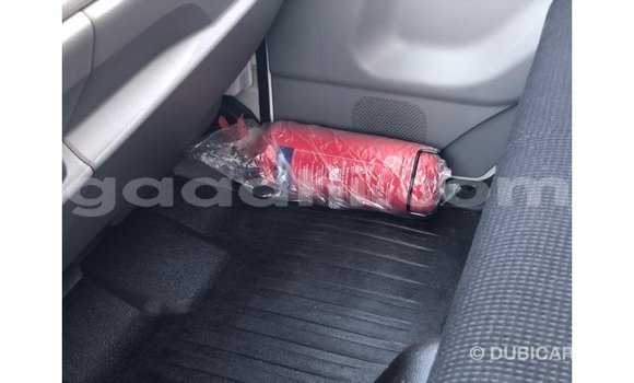 Buy Import Mitsubishi L400 White Truck in Import - Dubai in Somalia Buy Import Mitsubishi L400 White Truck in Import - Dubai in Somalia