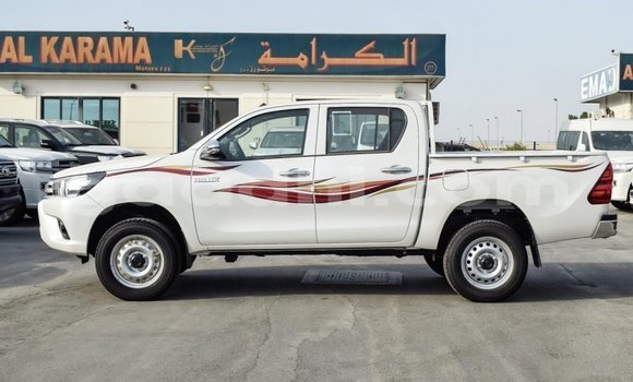 ይግዙ Imported Toyota Hilux ነጭ መኪና በ Import - Dubai በ ሶማሊያ ይግዙ Imported Toyota Hilux ነጭ መኪና በ Import - Dubai በ ሶማሊያ