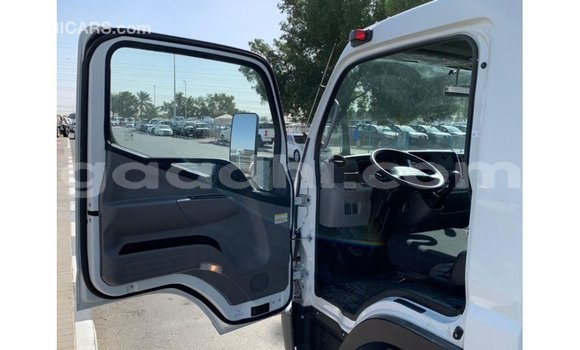 Nunua Imported Mitsubishi i Nyeupe Gari ndani ya Import - Dubai nchini Somalia Nunua Imported Mitsubishi i Nyeupe Gari ndani ya Import - Dubai nchini Somalia