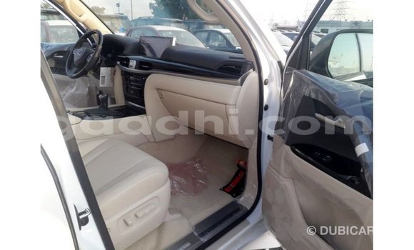 Imported Lexus LX White Makiinaa iti Import - Dubai keessatti Somalia keessatti Imported Lexus LX White Makiinaa iti Import - Dubai keessatti Somalia keessatti
