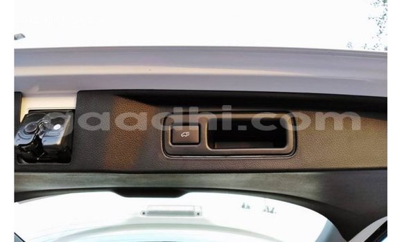 ይግዙ Imported Toyota Fortuner ነጭ መኪና በ Import - Dubai በ ሶማሊያ ይግዙ Imported Toyota Fortuner ነጭ መኪና በ Import - Dubai በ ሶማሊያ