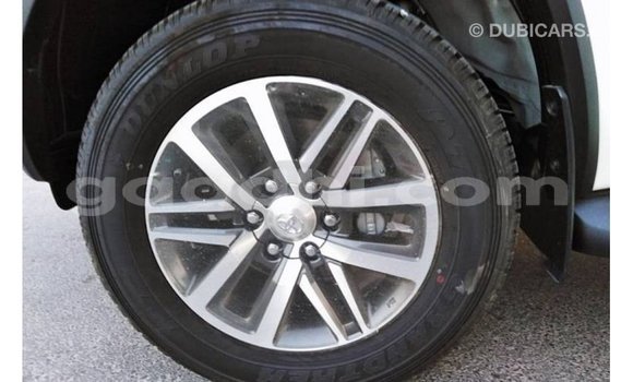 ይግዙ Imported Toyota Fortuner ነጭ መኪና በ Import - Dubai በ ሶማሊያ ይግዙ Imported Toyota Fortuner ነጭ መኪና በ Import - Dubai በ ሶማሊያ