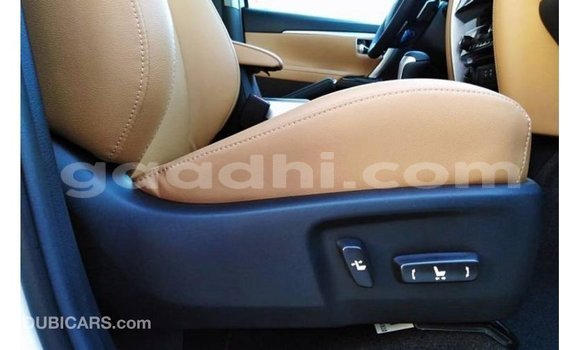 ይግዙ Imported Toyota Fortuner ነጭ መኪና በ Import - Dubai በ ሶማሊያ ይግዙ Imported Toyota Fortuner ነጭ መኪና በ Import - Dubai በ ሶማሊያ