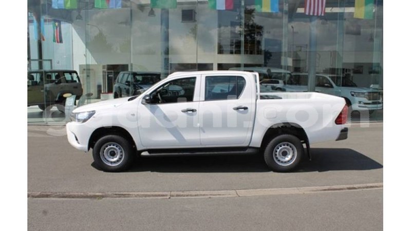 Big with watermark toyota hilux somalia import dubai 4207