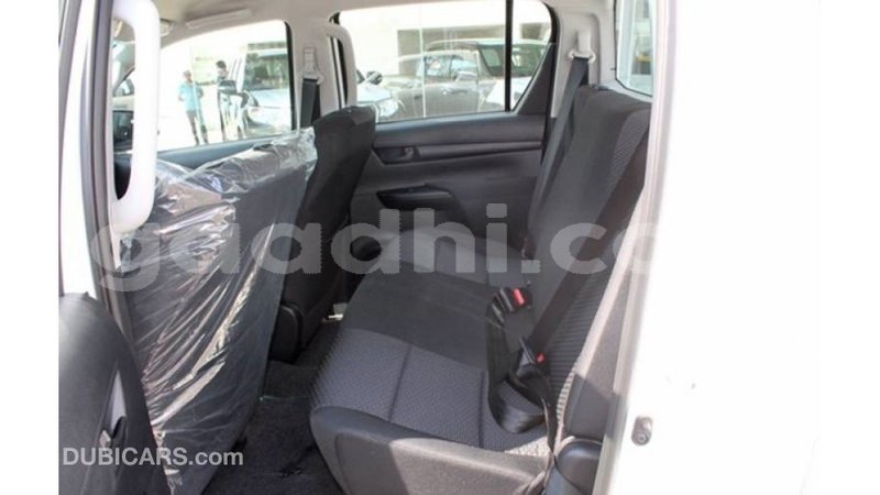 Big with watermark toyota hilux somalia import dubai 4207