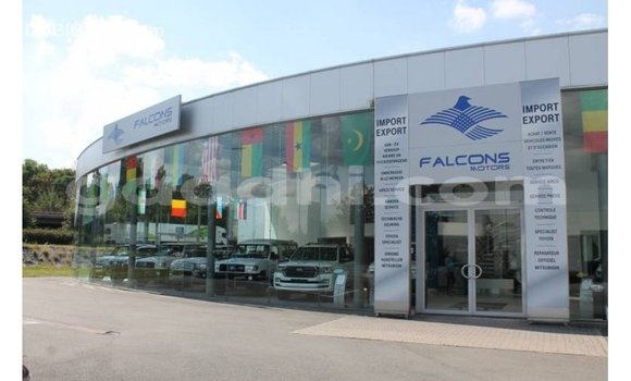 Buy Import Toyota Hilux White Car in Import - Dubai in Somalia Buy Import Toyota Hilux White Car in Import - Dubai in Somalia