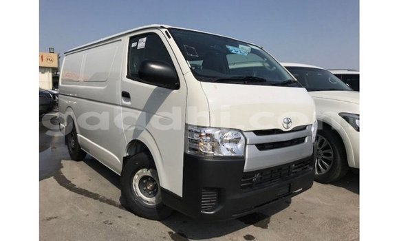 Acheter Import Voiture Toyota Hiace Blanc à Import - Dubai, Somalie Acheter Import Voiture Toyota Hiace Blanc à Import - Dubai, Somalie