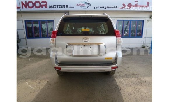 Acheter Import Voiture Toyota Prado Autre à Import - Dubai, Somalie Acheter Import Voiture Toyota Prado Autre à Import - Dubai, Somalie