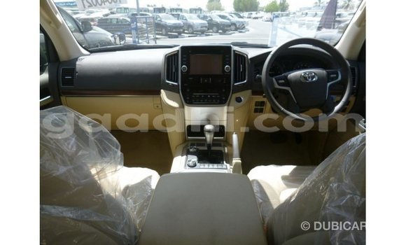 ይግዙ Imported Toyota Land Cruiser ጥቁር መኪና በ Import - Dubai በ ሶማሊያ ይግዙ Imported Toyota Land Cruiser ጥቁር መኪና በ Import - Dubai በ ሶማሊያ