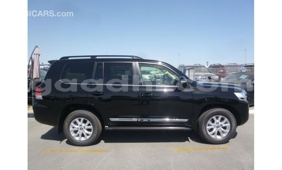 ይግዙ Imported Toyota Land Cruiser ጥቁር መኪና በ Import - Dubai በ ሶማሊያ ይግዙ Imported Toyota Land Cruiser ጥቁር መኪና በ Import - Dubai በ ሶማሊያ