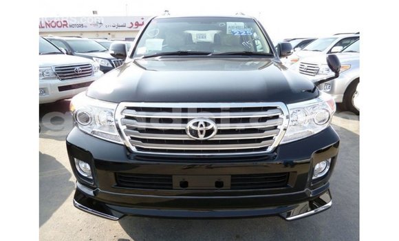 ይግዙ Imported Toyota Land Cruiser ጥቁር መኪና በ Import - Dubai በ ሶማሊያ ይግዙ Imported Toyota Land Cruiser ጥቁር መኪና በ Import - Dubai በ ሶማሊያ