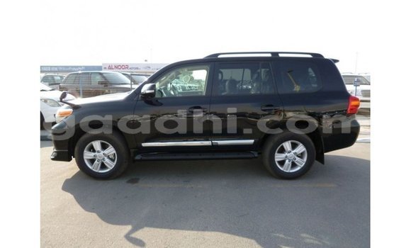 ይግዙ Imported Toyota Land Cruiser ጥቁር መኪና በ Import - Dubai በ ሶማሊያ ይግዙ Imported Toyota Land Cruiser ጥቁር መኪና በ Import - Dubai በ ሶማሊያ