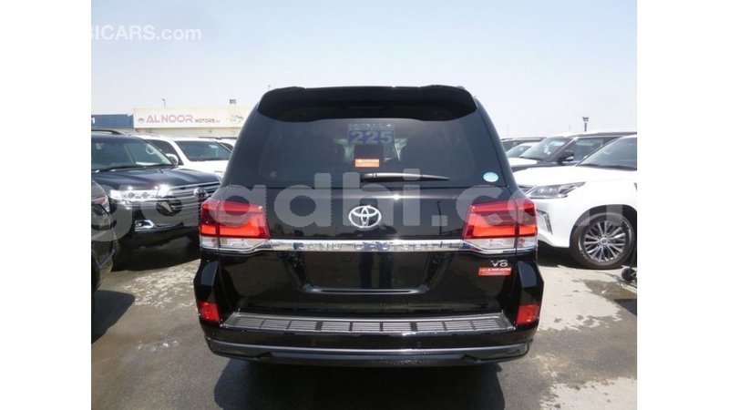 Big with watermark toyota land cruiser somalia import dubai 4218