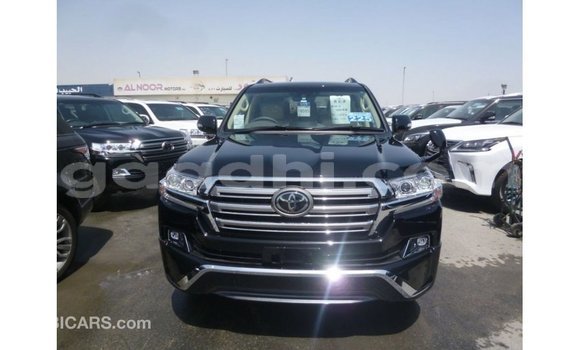 Acheter Import Voiture Toyota Land Cruiser Noir à Import - Dubai, Somalie Acheter Import Voiture Toyota Land Cruiser Noir à Import - Dubai, Somalie