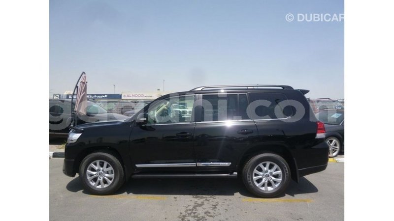 Big with watermark toyota land cruiser somalia import dubai 4218